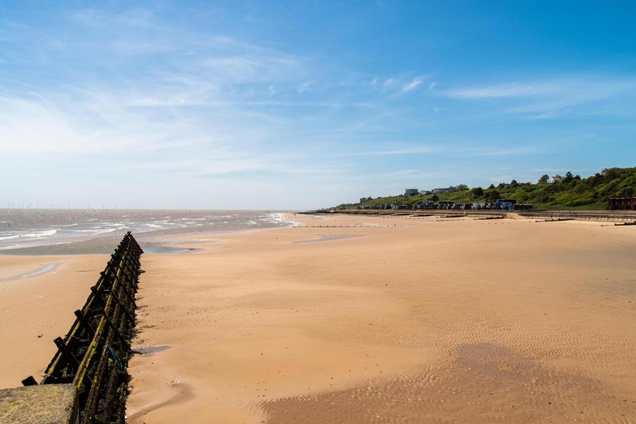 Superb 6 Berth Caravan At St Osyth Beach, Near Clacton-On-Sea Ref 28008Mc Εξωτερικό φωτογραφία